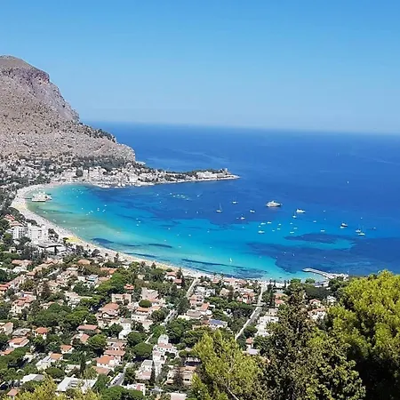 Holiday home The Dreams House Mondello